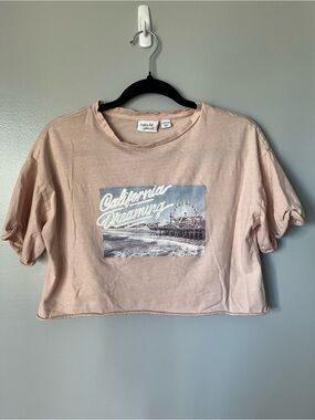 Colorful Planet California Dreaming Cropped Graphic Tee Pink Size L